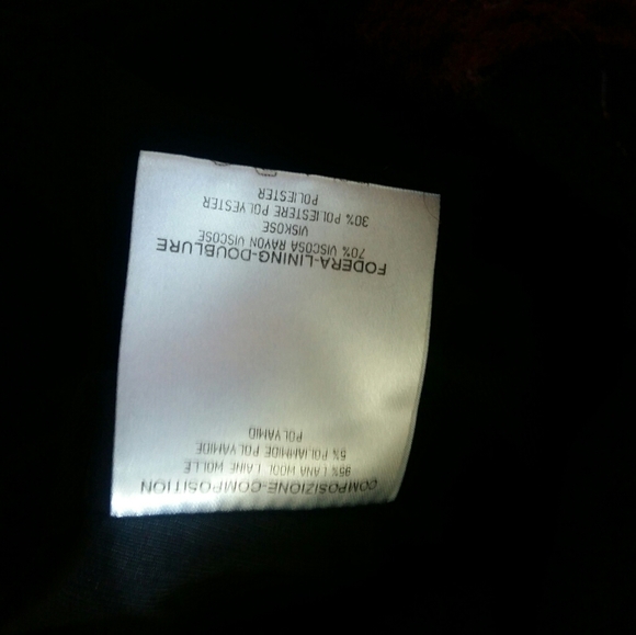 Authentic Gucci wool pleated skirt in size 38 - Picture 7 of 11